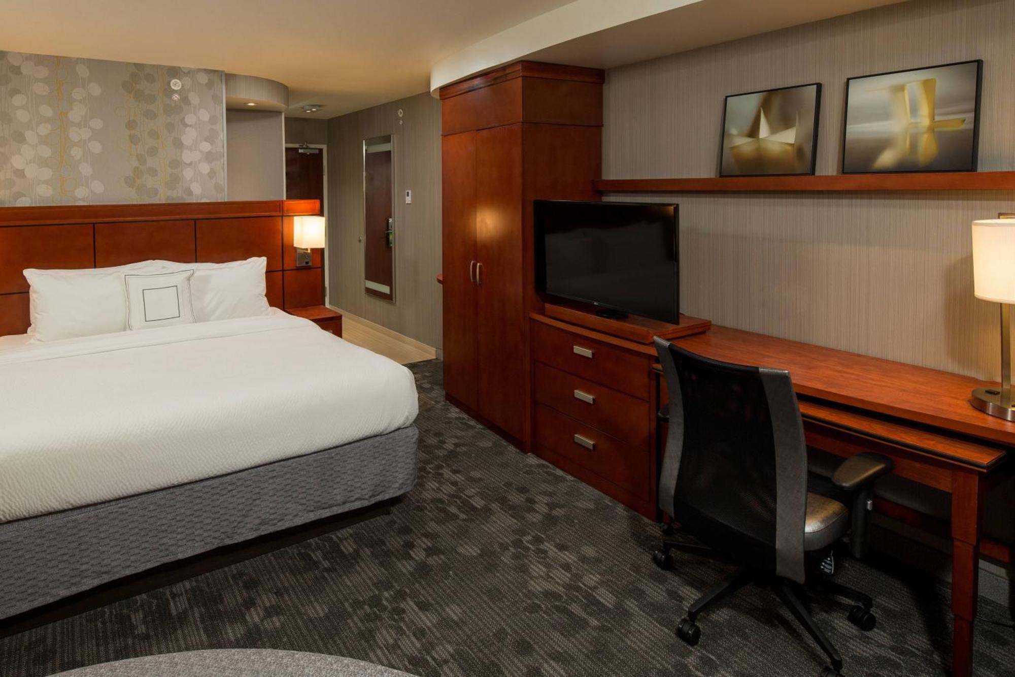 Courtyard By Marriott Lafayette Hotel Екстериор снимка