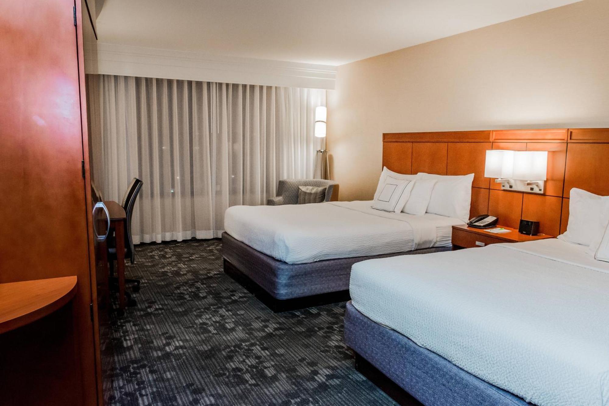 Courtyard By Marriott Lafayette Hotel Екстериор снимка