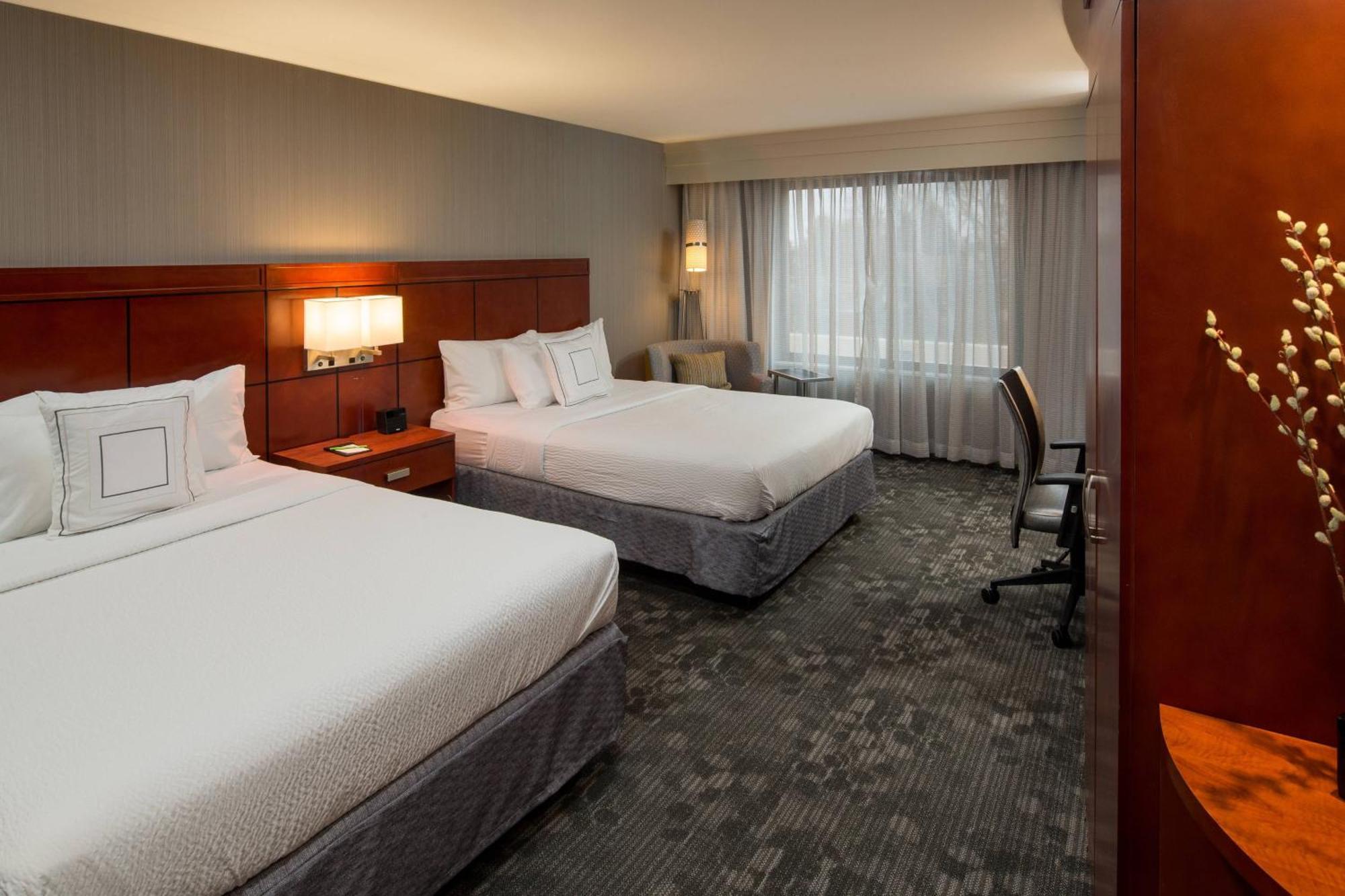 Courtyard By Marriott Lafayette Hotel Екстериор снимка