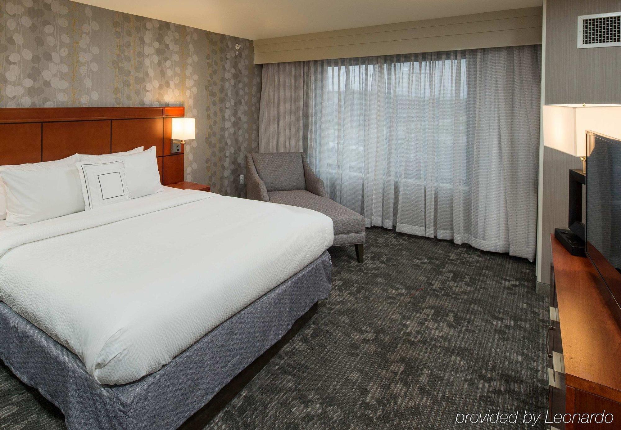 Courtyard By Marriott Lafayette Hotel Екстериор снимка